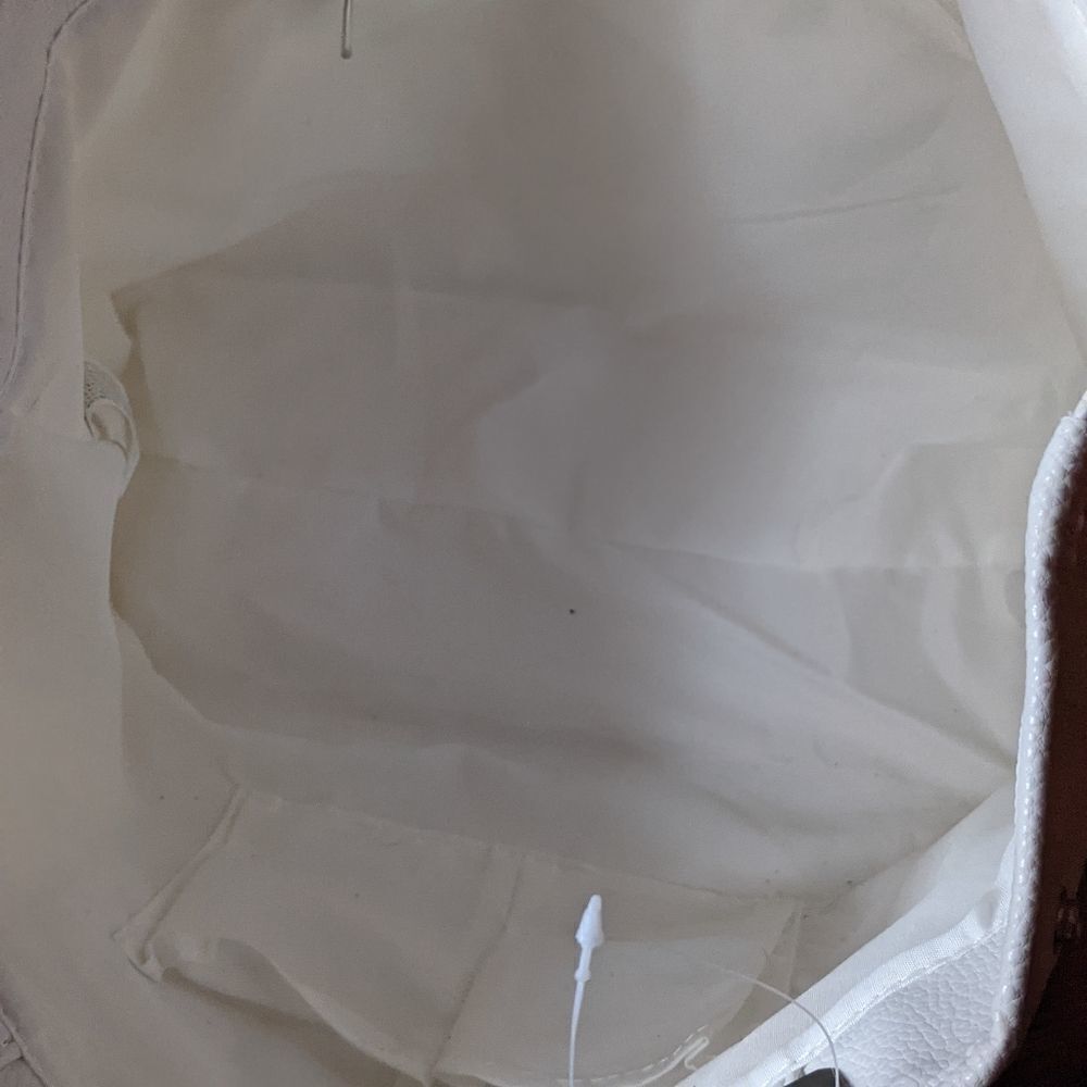 Minicci Best Mom Ever White Vegan Leather Purse - Picture 12 of 13